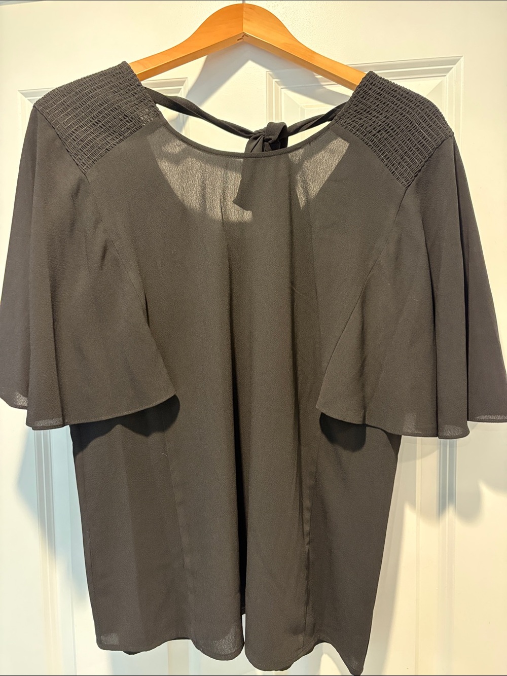 Daniel Rainn Women’s Flutter Sleeve Blouse - black
